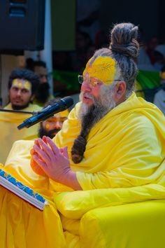 Premanand Ji Maharaj Photo with Radha Krishna